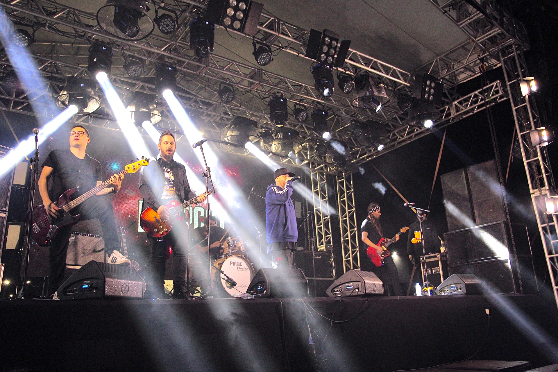 Show 8